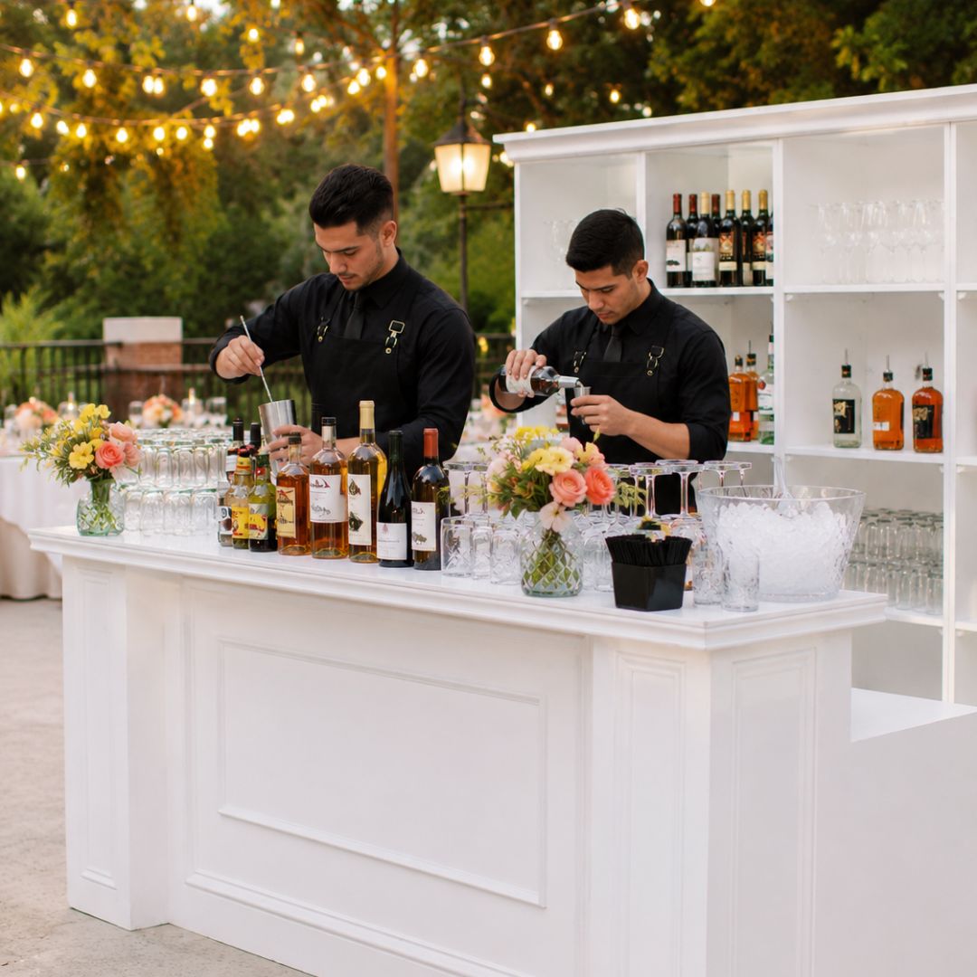 Barra de bebidas para eventos Barra de bebidas para eventos con decoración en CDMX